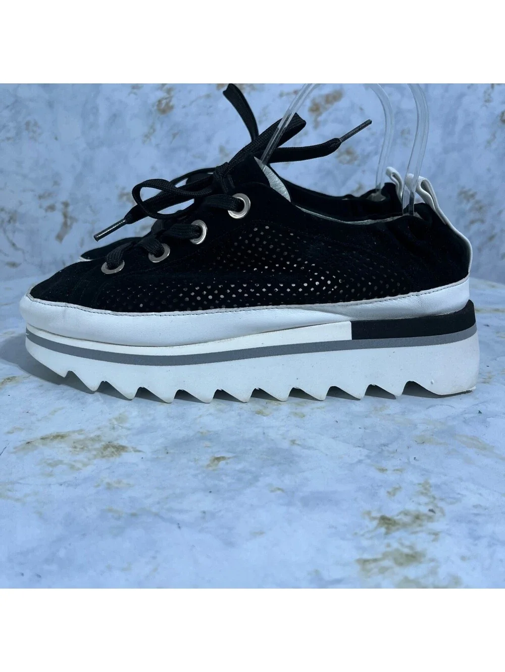 Softwaves Bliss 38 Women's Size 8 Shoes Black White Comfort Platform Sneakers